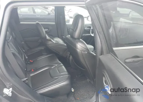 2019 Jeep Cherokee Latitude Plus 4X4 из США, поврежденный, VIN 1C4PJMLN8KD152386